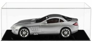 Image principale de la vitrine pour une maquette de voiture à l'échelle 1:12 avec base plate