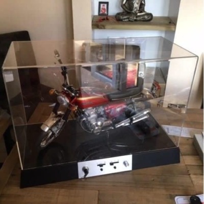 Image for the Acrylic Display Cover for the Deagostini 1/4 Scale Honda CB750 Model, which is shown on its base with the acrylic cover fitted.